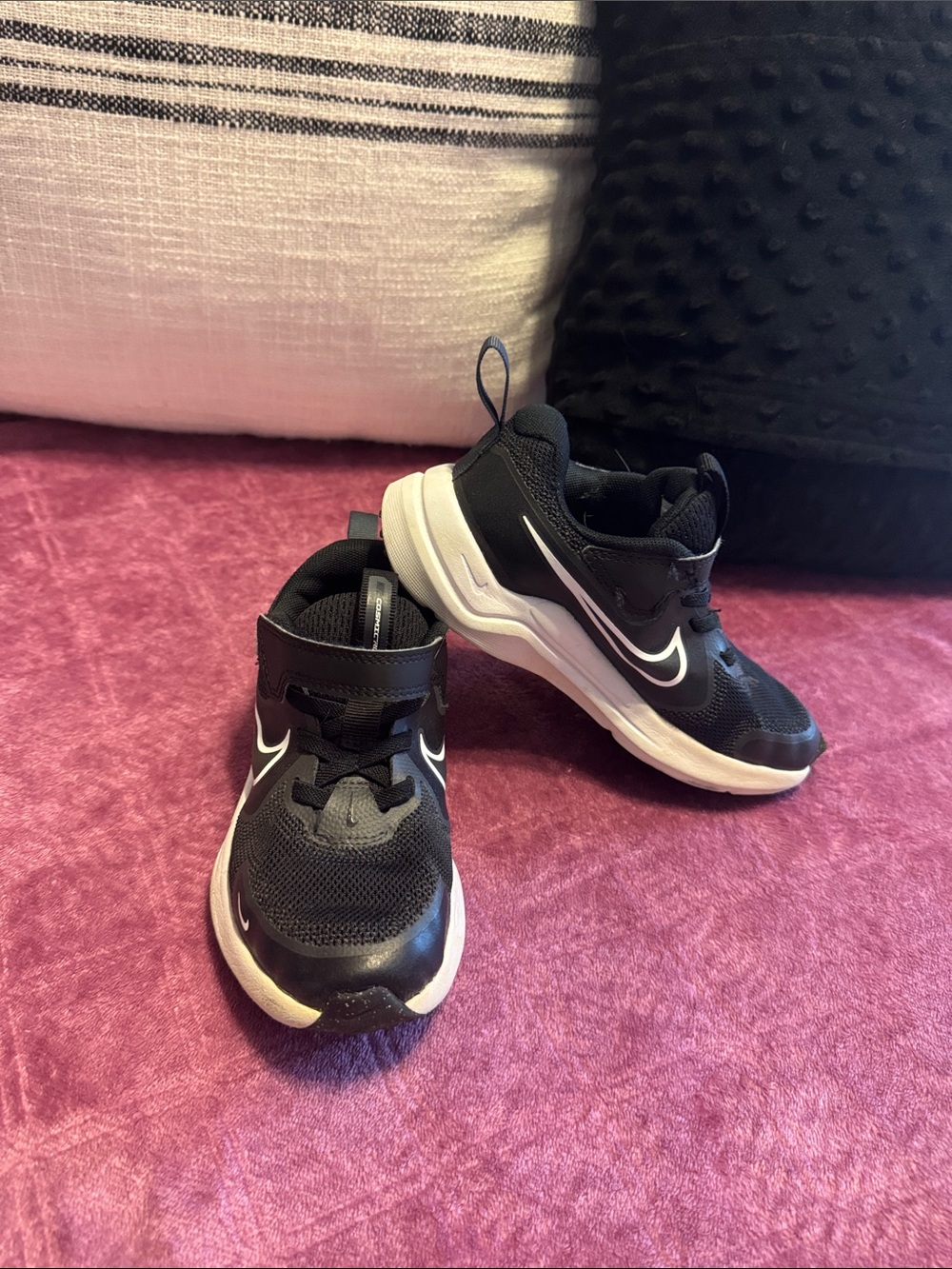 Nike Kids Black and White Hook-and-Loop Sneakers